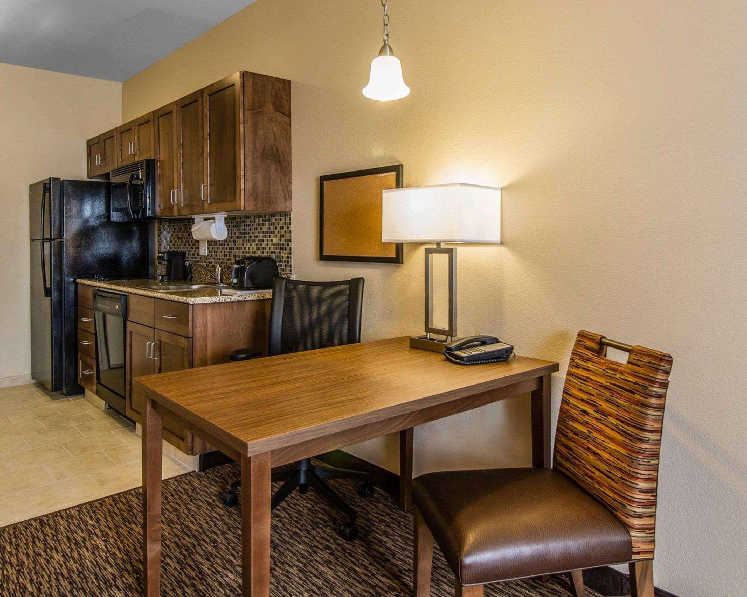 Mainstay Suites Watford City - Event Center Eksteriør bilde