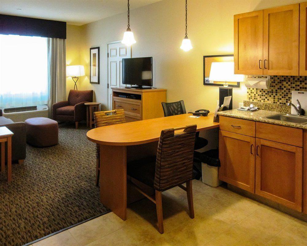 Mainstay Suites Watford City - Event Center Eksteriør bilde
